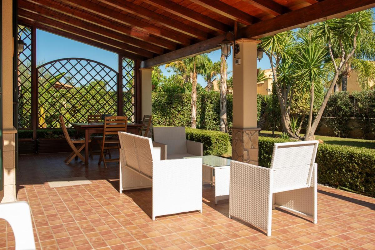 Villa Plumeria カンポフェリーチェ・ディ・ロッチェッラ エクステリア 写真