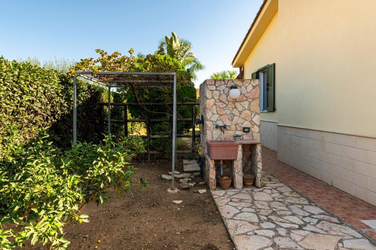 Villa Plumeria カンポフェリーチェ・ディ・ロッチェッラ エクステリア 写真
