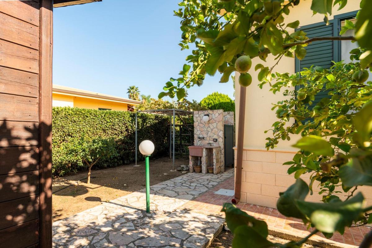 Villa Plumeria カンポフェリーチェ・ディ・ロッチェッラ エクステリア 写真