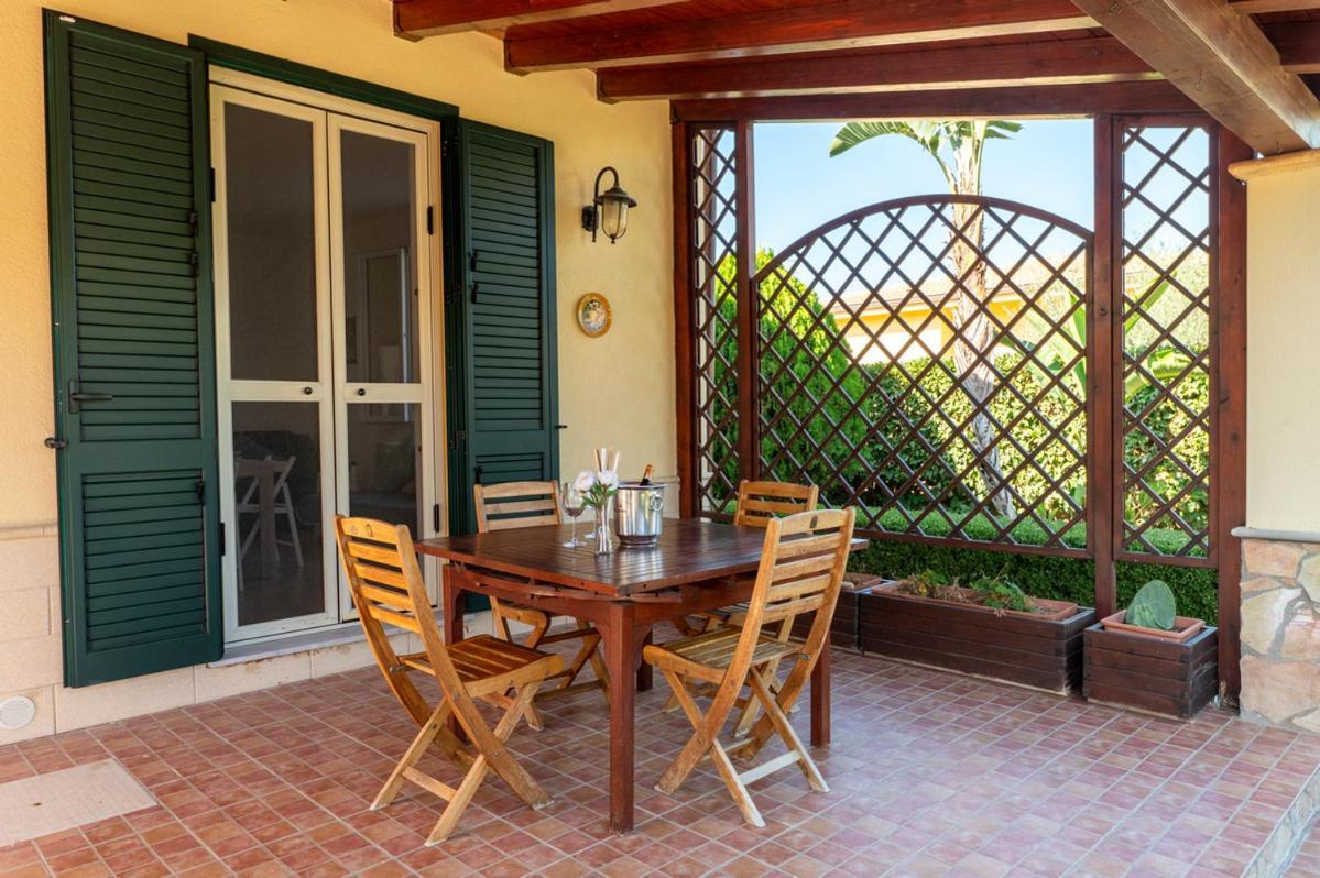 Villa Plumeria カンポフェリーチェ・ディ・ロッチェッラ エクステリア 写真