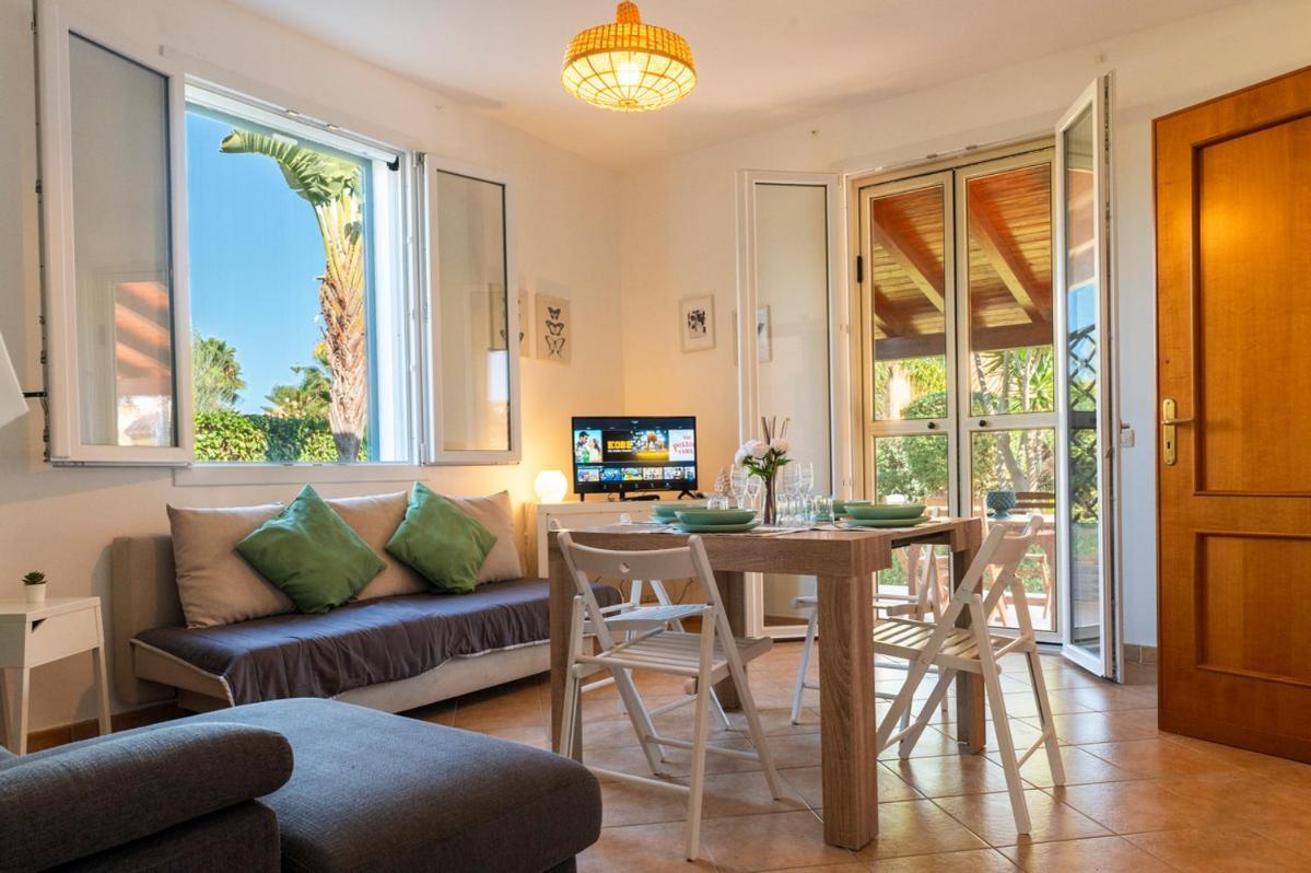 Villa Plumeria カンポフェリーチェ・ディ・ロッチェッラ エクステリア 写真